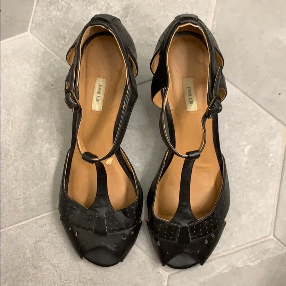 Kimchi Blue t-strap chunky heels
